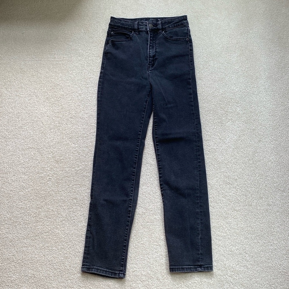 stradivarius High-Rise Black Jeans